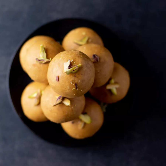 Fresh Besan Ladoo